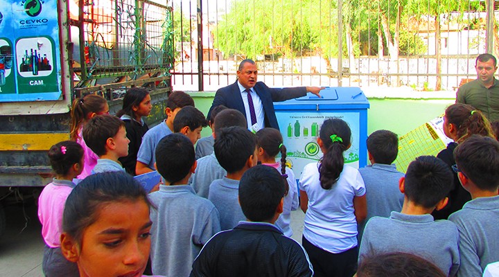 Çiğli'de okullara 'Çevre ve Atık Yönetimi' eğitimi