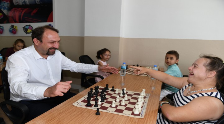 Çiğli'de satranç zamanı
