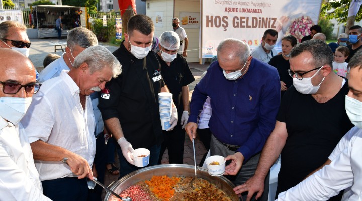 Çiğli'de aşure ikramı!