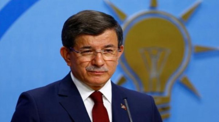 Davutoğlu ve ekibi için kılıçları çektiler