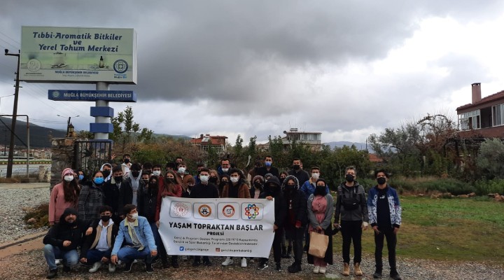 Denizlili öğrencilerden Muğla Yerel Tohum Merkezi'ne ziyaret!