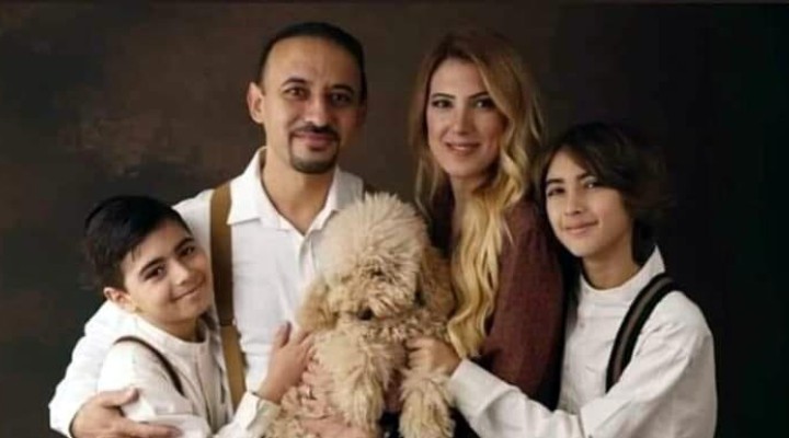 Depremde ölen mühendis anne ve iki çocuğu İzmir'de toprağa verildi