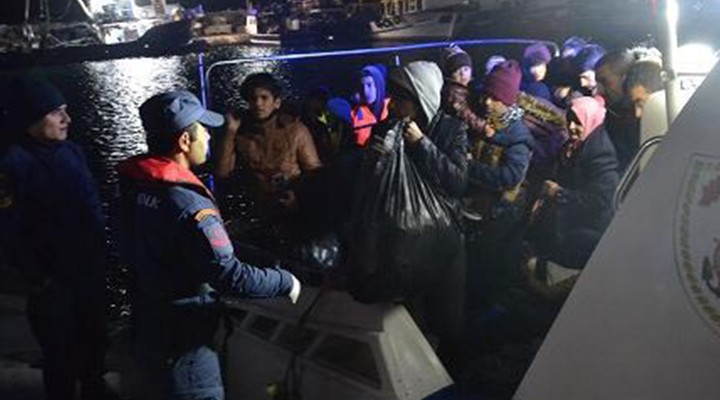 Dikili'de 47 göçmen ile 1 organizatör yakalandı