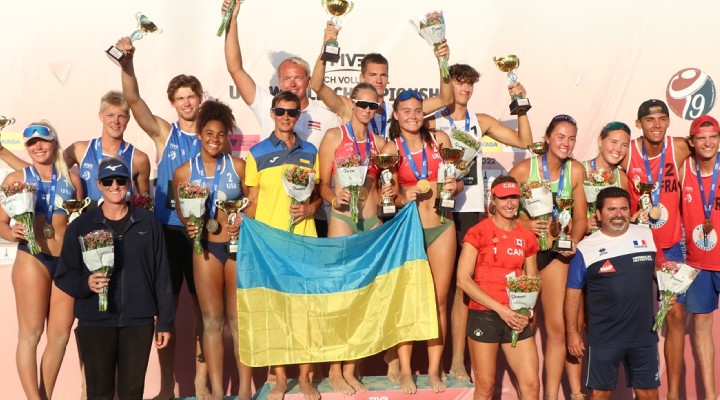 Dikili'de şölen sona erdi... Kadınlarda Ukrayna, erkeklerde Letonya şampiyon!