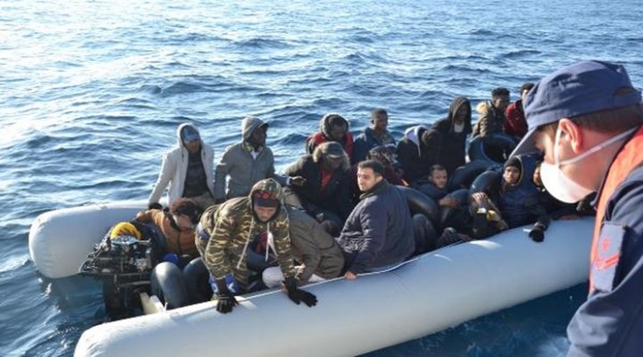 Dikili'deki göçmenleri Sahil Güvenlik kurtardı!
