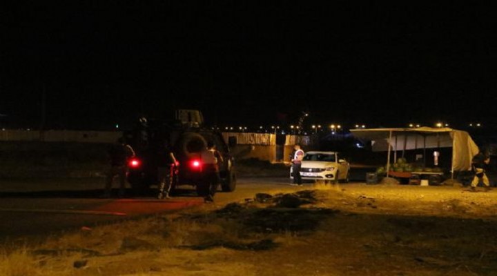 Diyarbakır'da polis aracına bombalı saldırı!