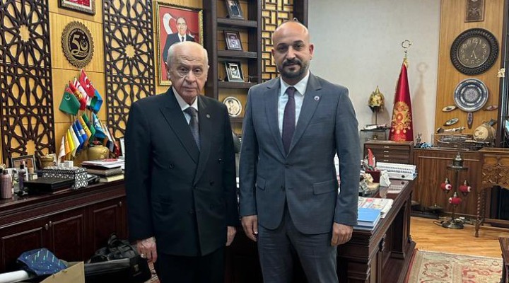 Dün Bahçeli'yi ziyaret etti, bugün istifa etti!