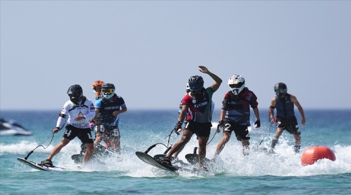 Dünya Motosurf Şampiyonası Çeşme'de başladı