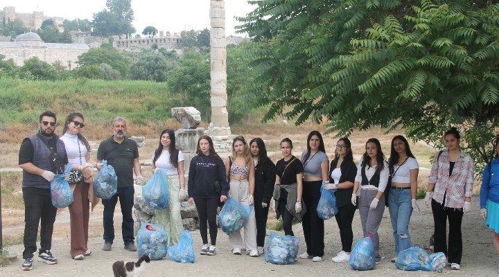 Efes Selçuk'ta öğrencilerden temizlik farkındalığı