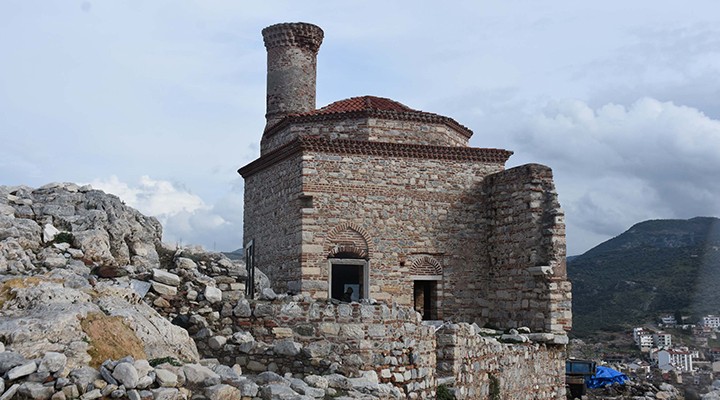 Efes'in ilk yerleşim yeri Ayasuluk Tepesi'ndeki cami restore ediliyor