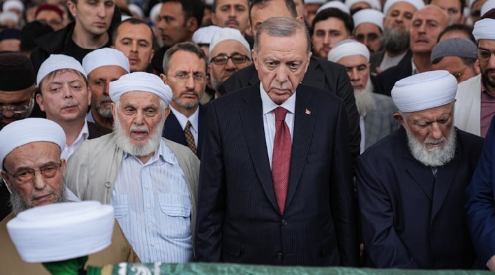 Erdoğan İsmailağa liderinin cenazesine katıldı