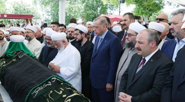 Erdoğan'dan cenazesine katıldığı tarikat şeyhine övgüler!