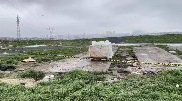 Esenyurt'ta boş arazide erkek cesedi bulundu