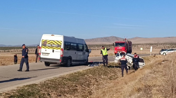 Feci kaza: 3 ölü, 2 yaralı!