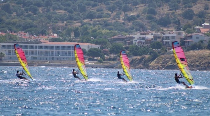 Foça'da Rüzgar Sörfü Şampiyonası heyecanı!