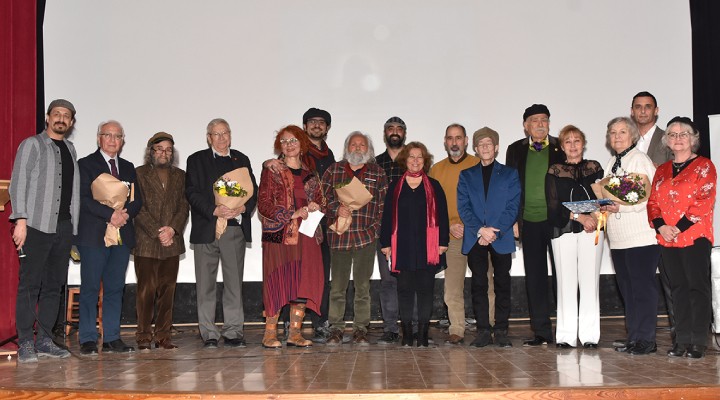 Foça'da 'Şiir Günü' ve nevruz Atilla İlhan şiirleriyle kutlandı