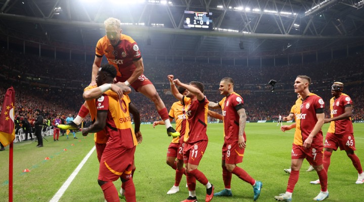 Galatasaray zirvede yalnız!