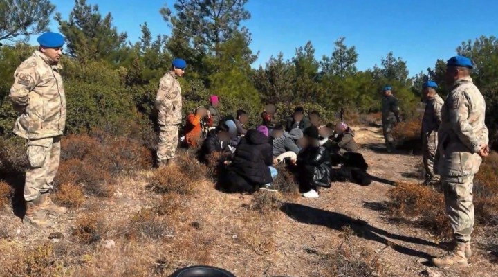 Göçmen kaçakçılarına operasyon: 49 kişi tutuklandı!