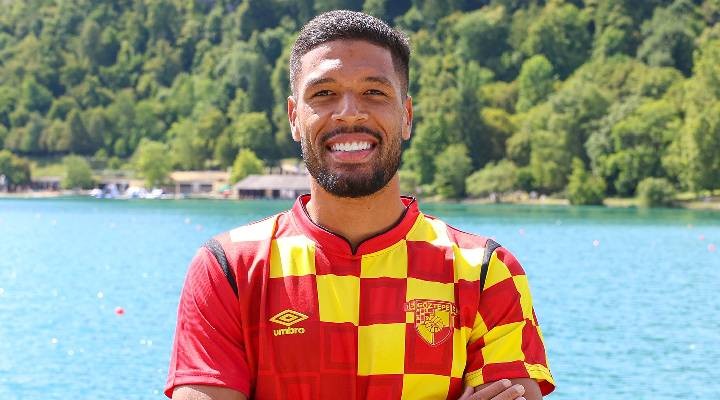 Göztepe'de Rhaldney tamam