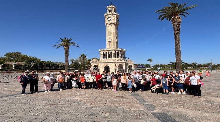 Gülbahçeli kadınlar İzmir'i gezdi
