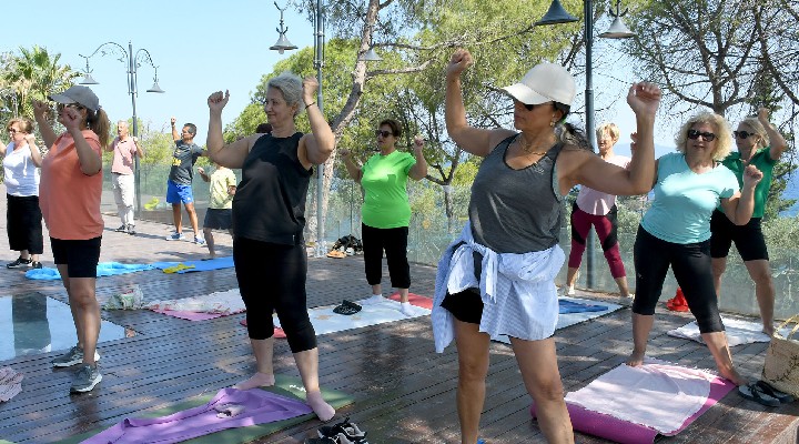 Güvercinada Kalesi'nin eşsiz manzarasında pilates!