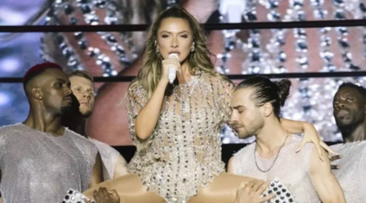 Hadise sessizliğini Seda Sayan'la fena bozdu