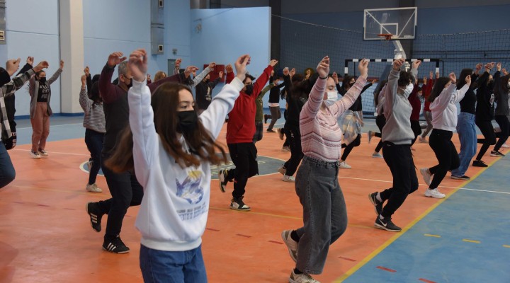 Halk Dansları Topluluğu, 23 Nisan'a hazırlanıyor!