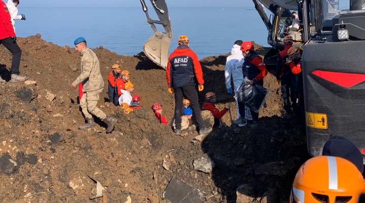 Heyelan bölgesinden acı haber: 4 kişinin cansız bedenine ulaşıldı!