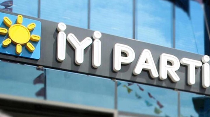 İYİ Parti İzmir'de istifa