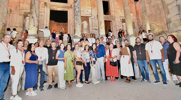 İZTO’dan Efes’e gece turu