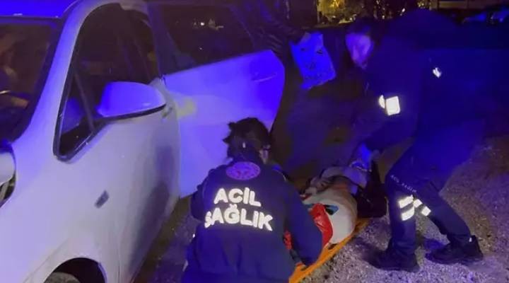 İki araca çarpan otomobil sürücüsü kaçtı: 5 yaralı