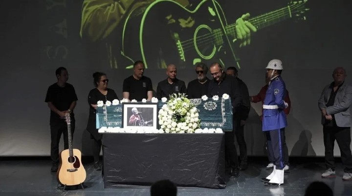 İlhan Şeşen'in tabutu 15 dakika asansörde kaldı