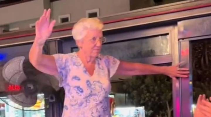 İngilizler böyle haberleştirdi: 'Aşk yaşamak için Marmaris'e geliyorlar'