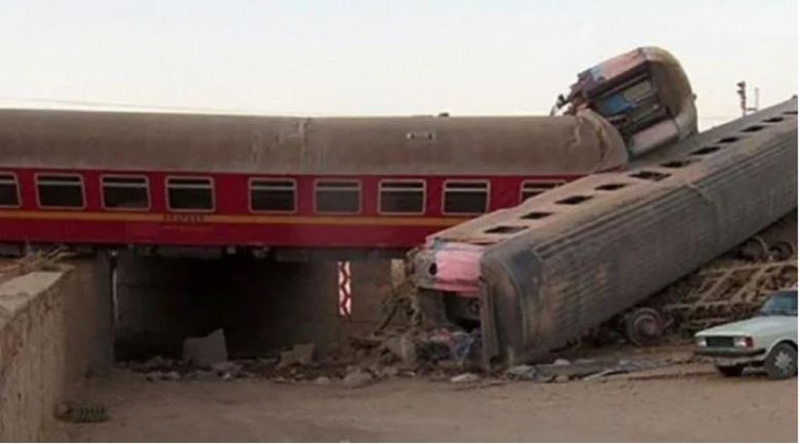 İran'da yolcu treni raydan çıktı: 17 ölü, 50 yaralı
