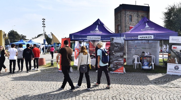 İş dünyası ile iş arayan gençler Kariyer Fuarı’nda buluştu!