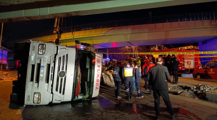 İstanbul'da feci kaza: 2'si çocuk 4 ölü!