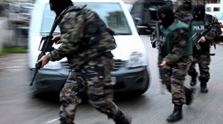 İstanbul'da terör örgütü IŞİD'e yönelik operasyonda 10 kişi gözaltına alındı