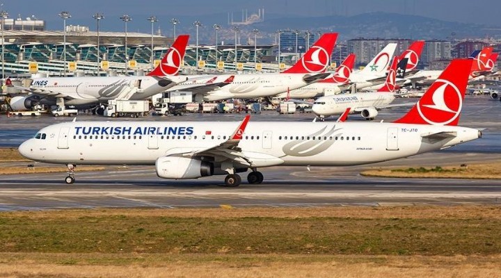 İstanbul'dan kalkan uçakta ‘corona virüsü' çıktı iddiasına bakandan açıklama