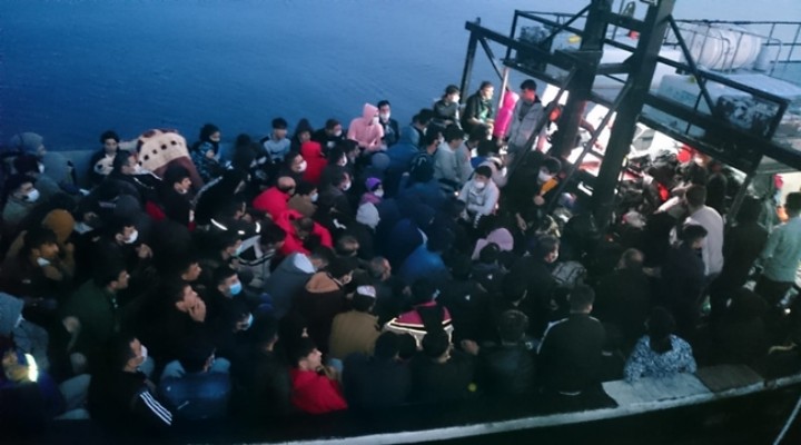 İtalya'ya gitmeye çalışan 180 göçmen yakalandı