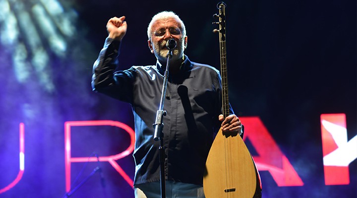İzmir Fuarı'nda Onur Akın konseri