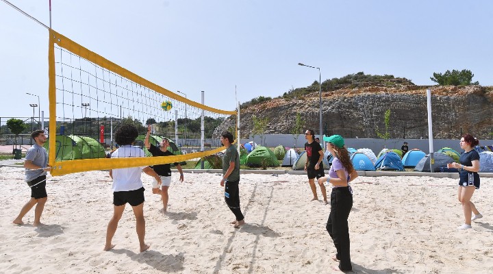 İzmir Gençlik Festivali'nde 19 Mayıs coşkusu