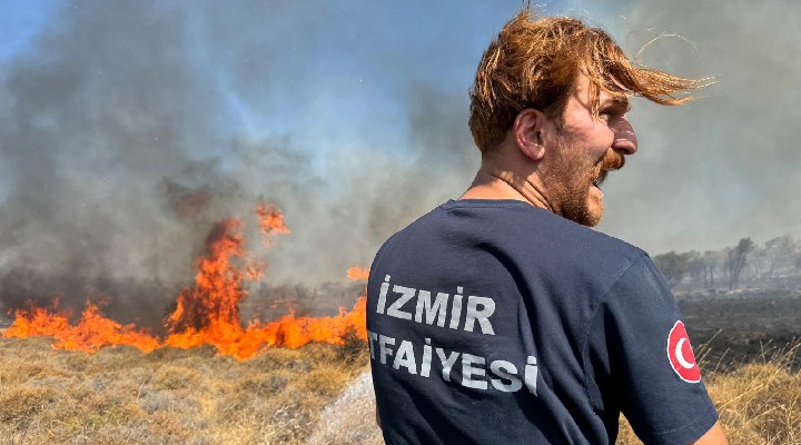 İzmir İtfaiyesi kentsel ve kırsal yangınlarla mücadele ediyor