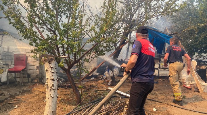 İzmir İtfaiyesi yangınlar için seferber oldu