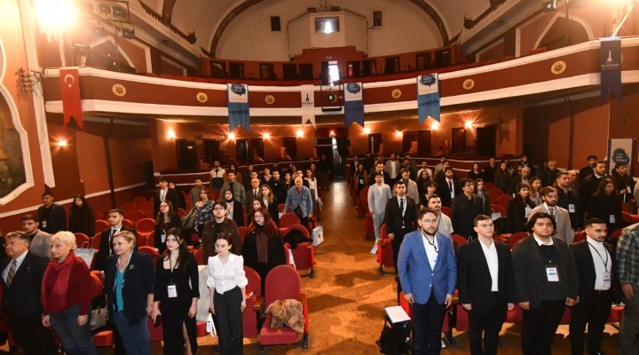 İzmir Kent Konseyi Gençlik Meclisi'nde kongre heyecanı!