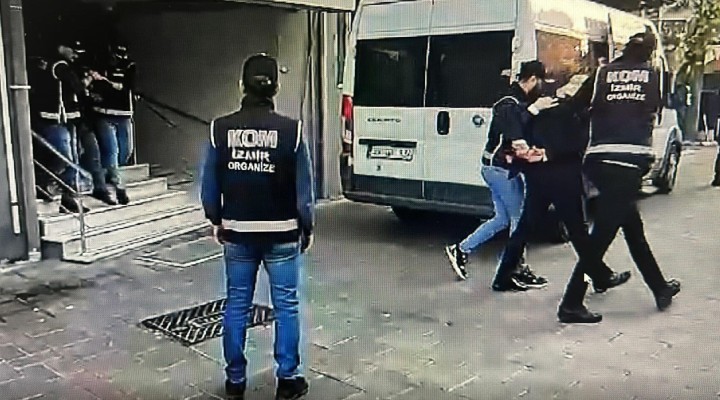 İzmir'de, 1'i FETÖ'den aranan 2 firari hükümlü yakalandı