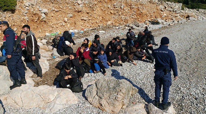 İzmir'de 171 kaçak göçmen daha