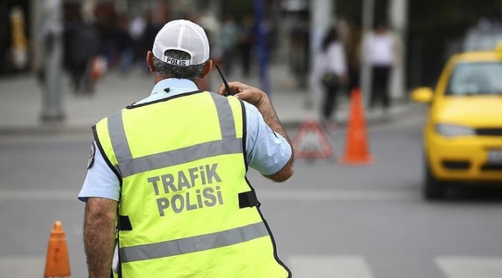 İzmir'de 20 bin 556 sürücüye ceza!