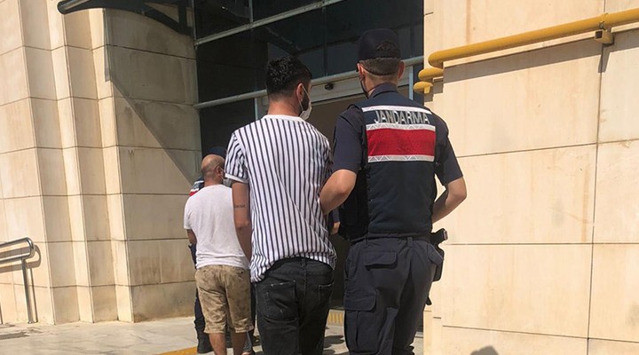 İzmir'de 4 kişiye hırsızlık gözaltısı