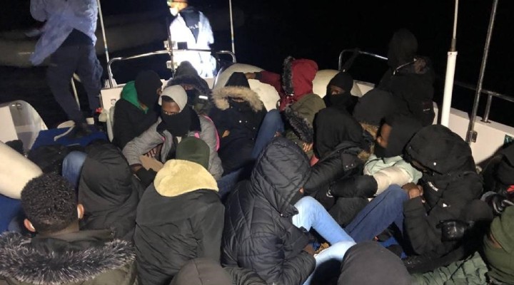 İzmir'de 96 göçmen kurtarıldı