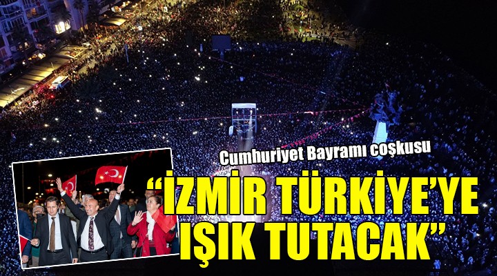 İzmir'de Cumhuriyet Bayramı coşkusu...